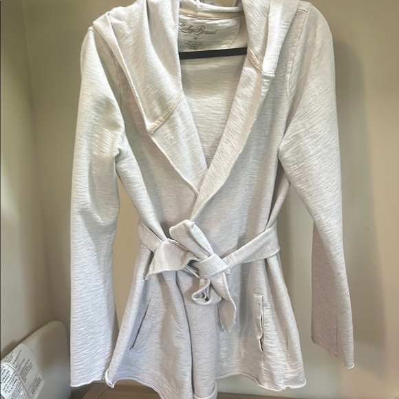 Lucky Brand Wrap Sweater - Picture 1 of 6